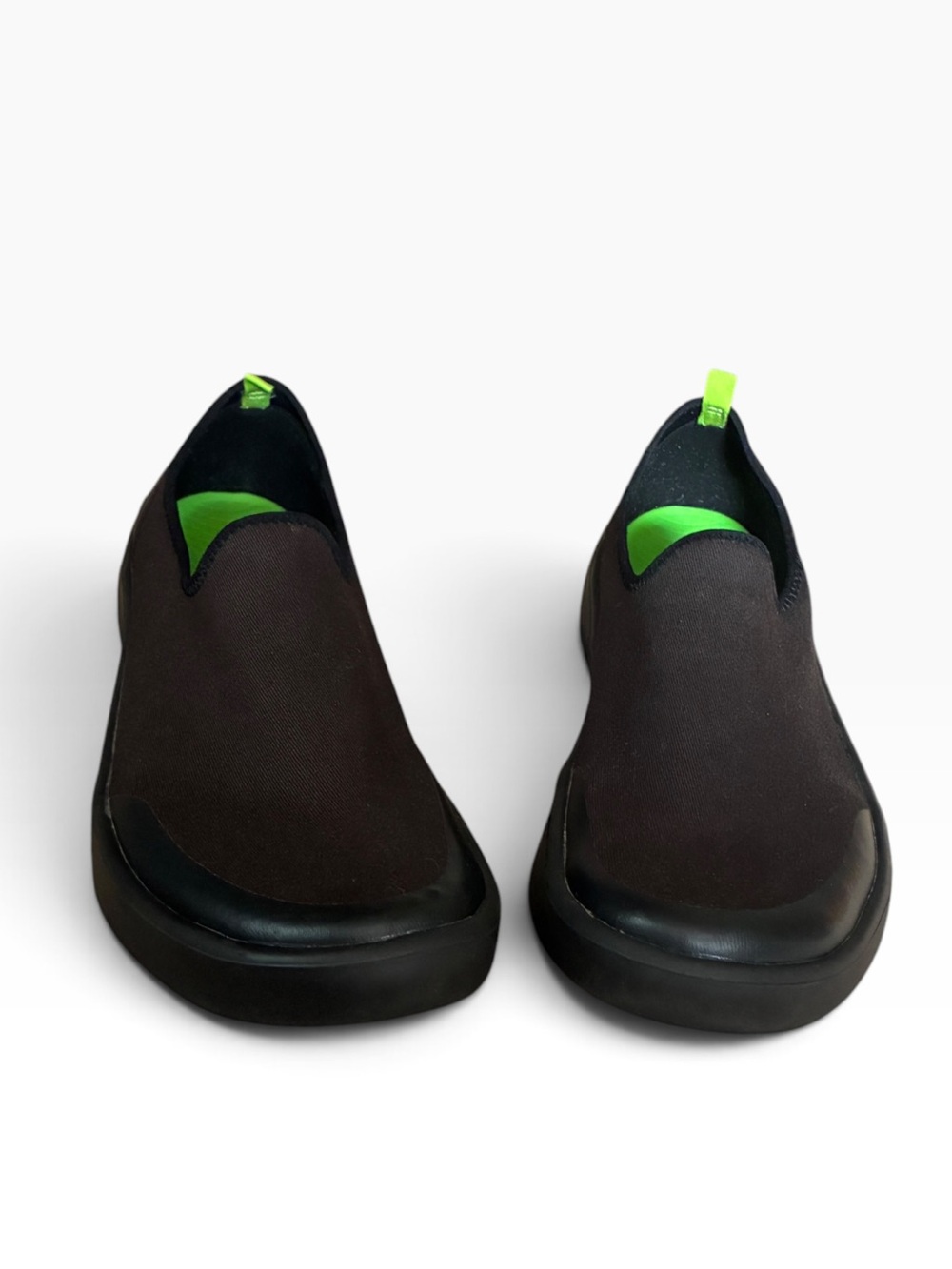 OOFOS OOmg eeZee Low Recovery Slip On Shoes Black Women’s 8.5 EU 39.5 - Picture 3 of 11